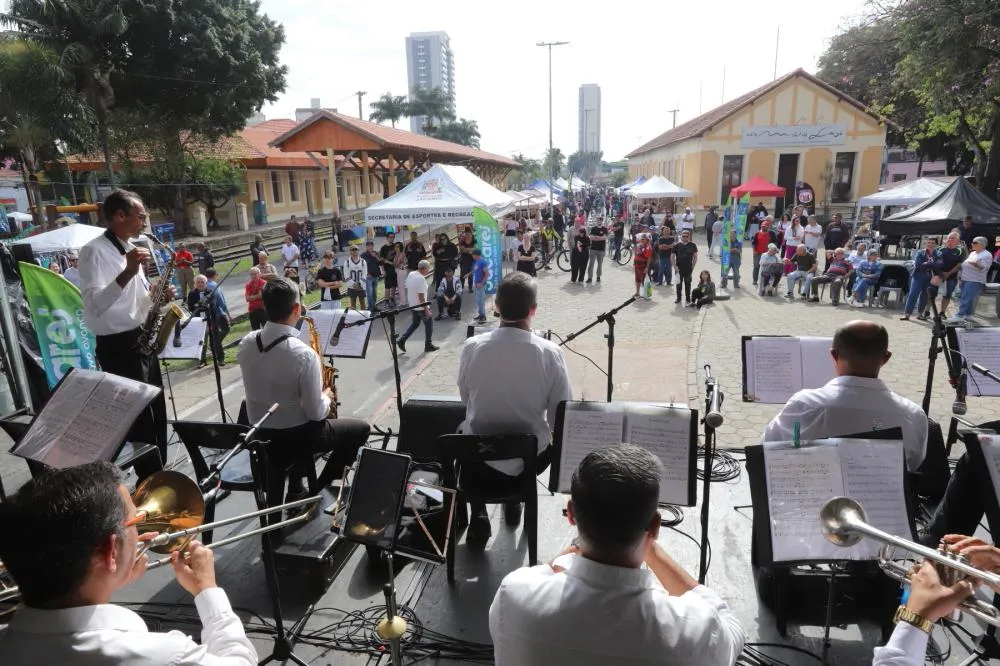 Feira de Empreendedorismo nos Trilhos movimenta o centro de Jacareí neste sábado