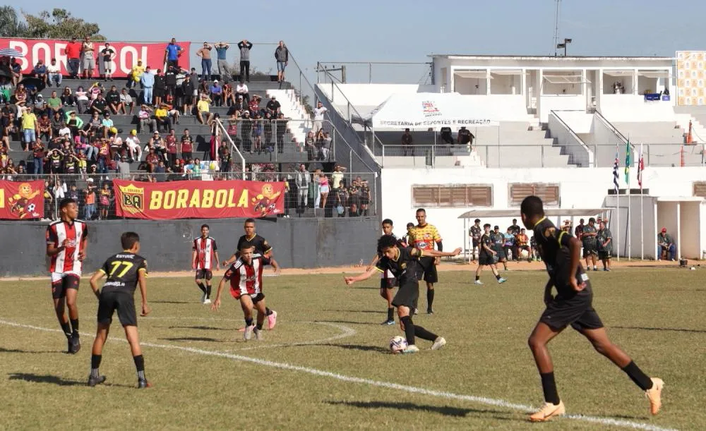 Jacareí terá fim de semana movimentado com jogos de futebol, basquete, handebol e xadrez