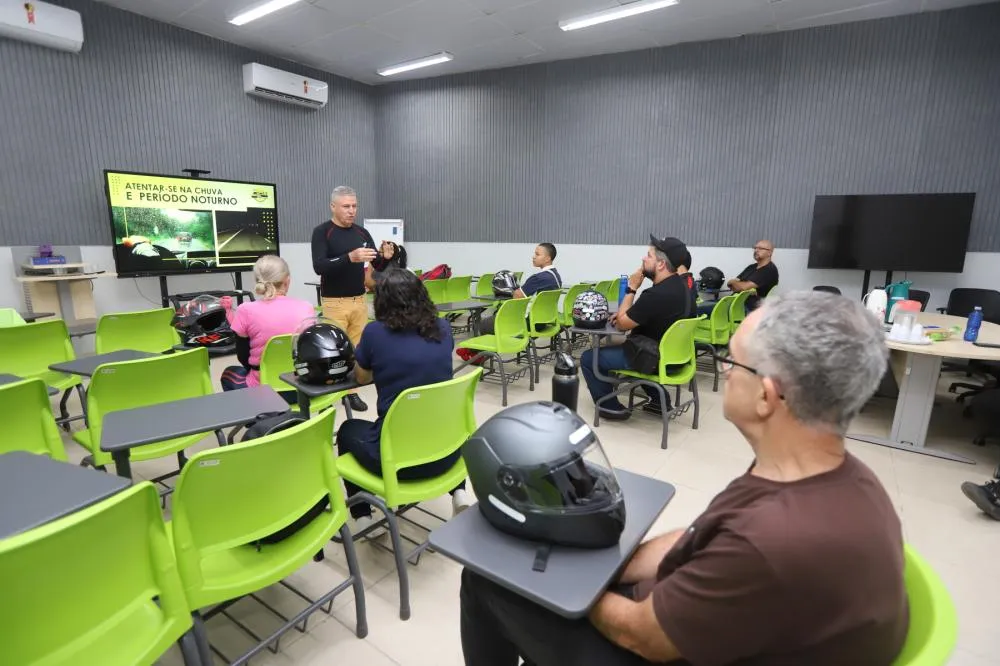 Piloto consciente: Secretaria de Mobilidade Urbana abre inscrições para curso gratuito de autopropelidos