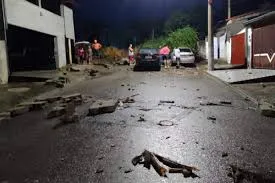 Jacareí registra o 4º maior volume de chuva do Estado em 24h; temporal causa alagamentos e desabamento de muro